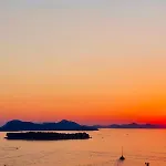 Seaside House In With Excellent Views, Large Terraces 아파트 *