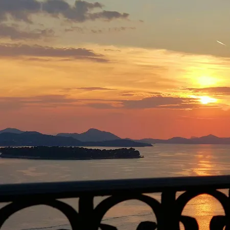 Seaside House In With Excellent Views, Large Terraces * Dubrovnik