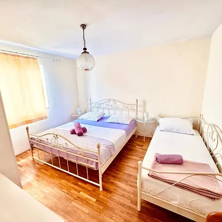 Seaside House In With Excellent Views, Large Terraces *