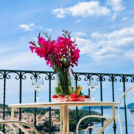 Seaside House In With Excellent Views, Large Terraces