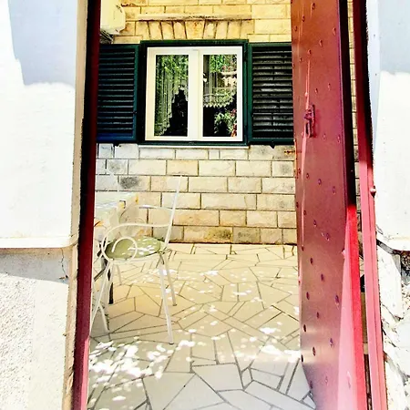 Seaside House In With Excellent Views, Large Terraces