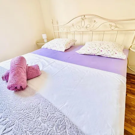 Seaside House In With Excellent Views, Large Terraces Dubrownik