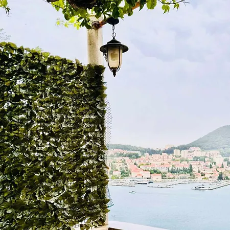 Apartament Seaside House In With Excellent Views, Large Terraces Dubrownik
