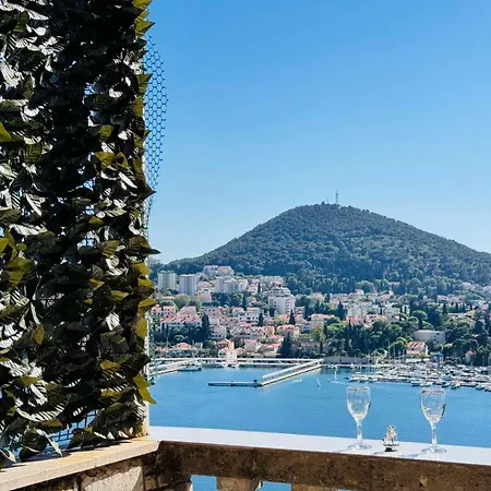 Seaside House In With Excellent Views, Large Terraces Apartament Dubrownik