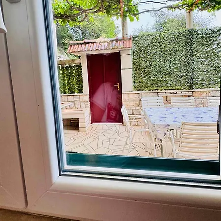 Seaside House In With Excellent Views, Large Terraces Dubrownik