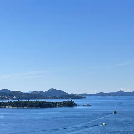 Apartamento Seaside House In With Excellent Views, Large Terraces