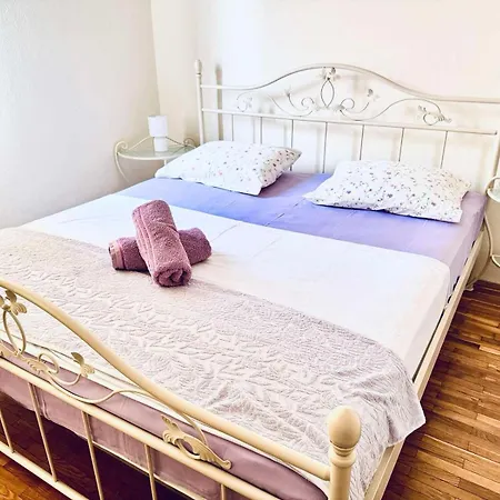 Appartamento Seaside House In With Excellent Views, Large Terraces